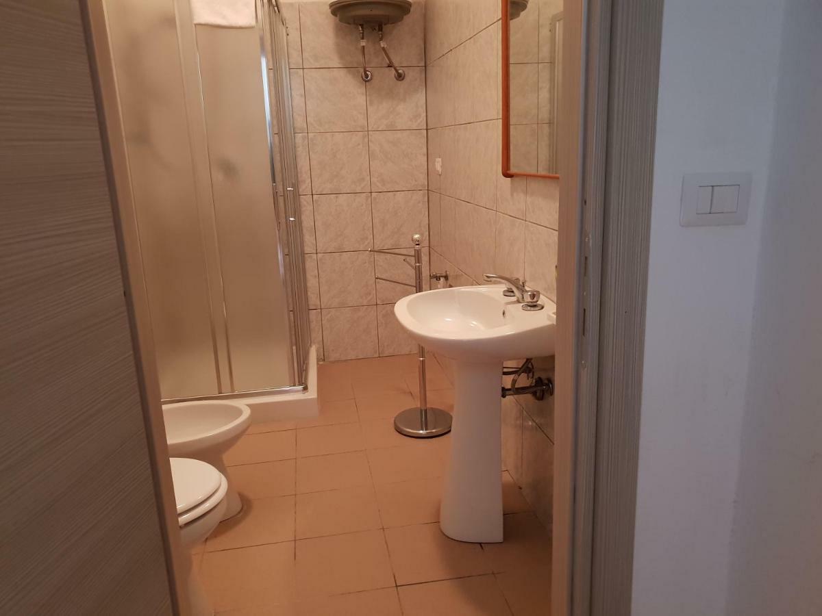 Red Ginger Apartment Oristano Luaran gambar